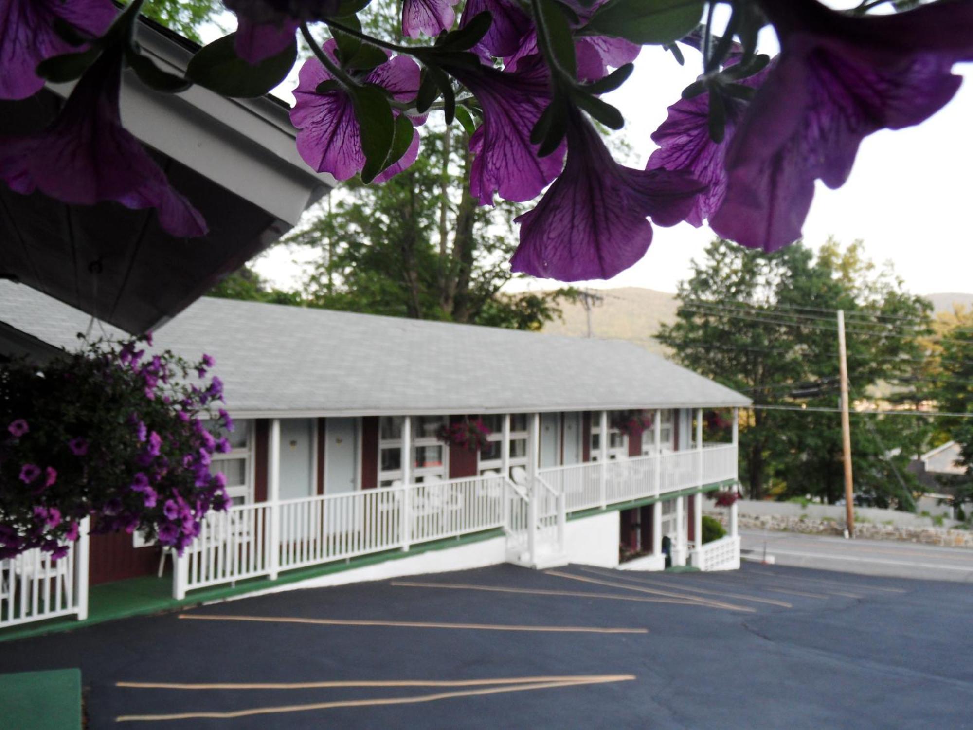 Pinebrook Motel Lake George Exterior photo